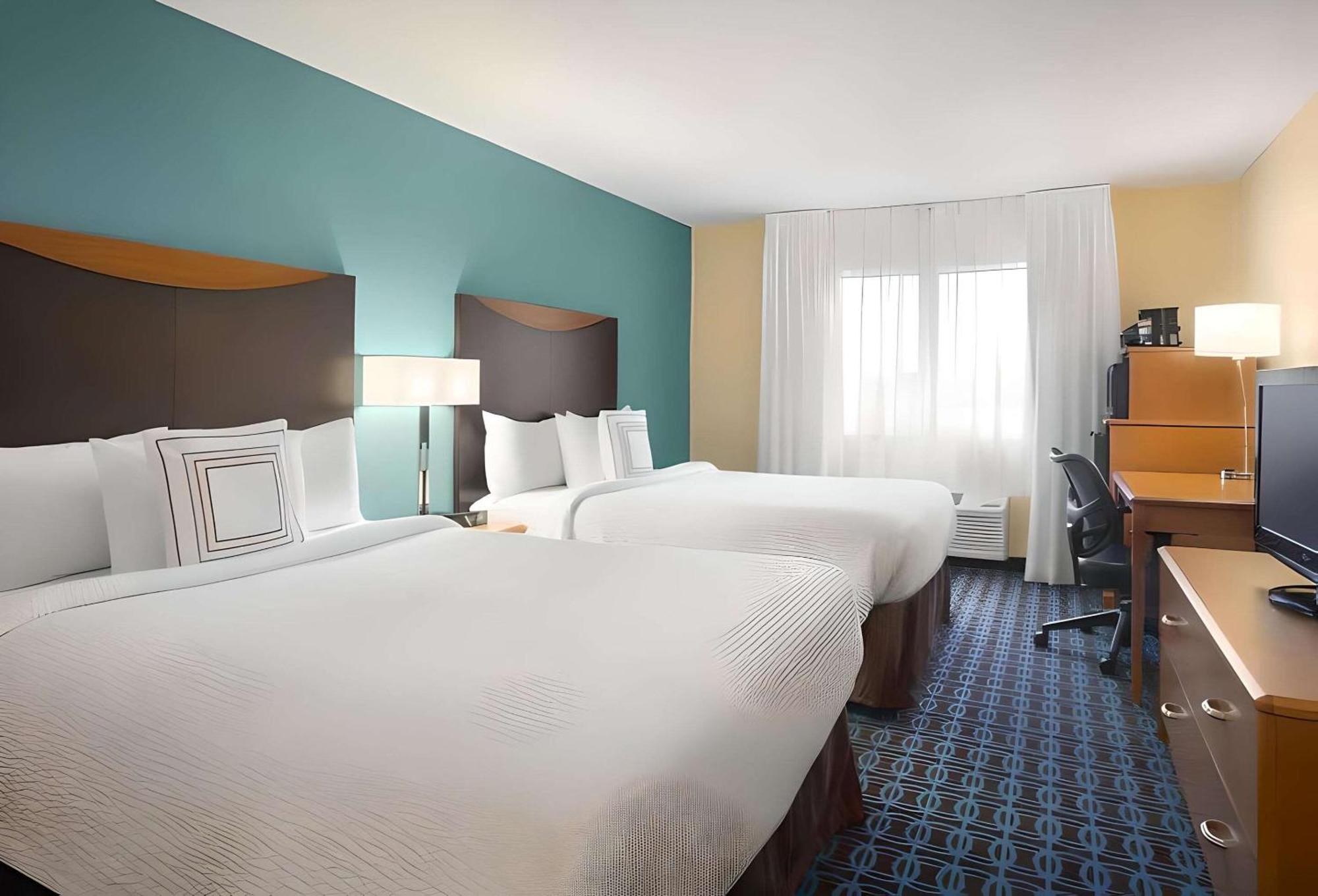 Dubuque Inn & Suites Eksteriør billede