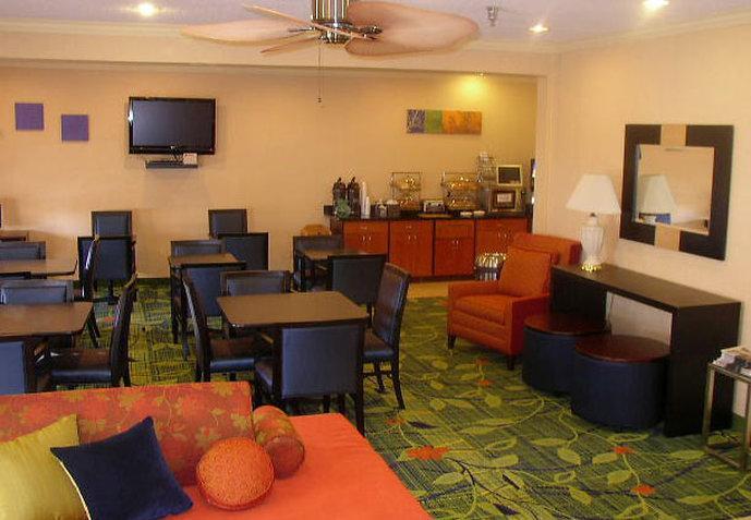 Dubuque Inn & Suites Eksteriør billede